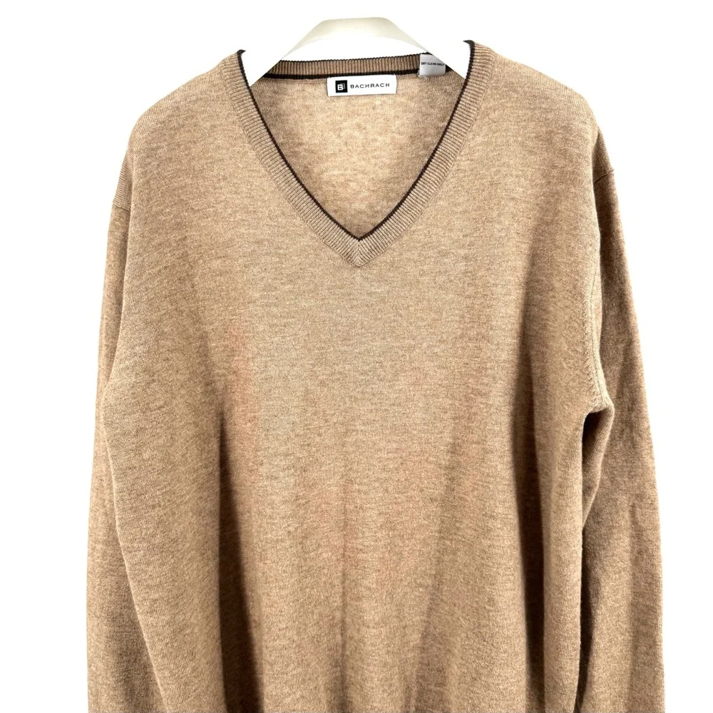 Bachrach Men’s Wool Silk Blend Tan with Brown Accents V-Neck Sweater Size L